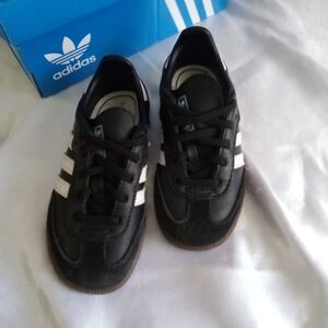 Adidas sambas